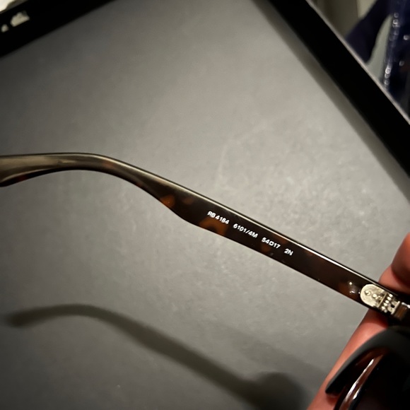 Ray-Ban RB4184 Wayfarer Sunglasses with Tortoise Frame - Picture 9 of 12